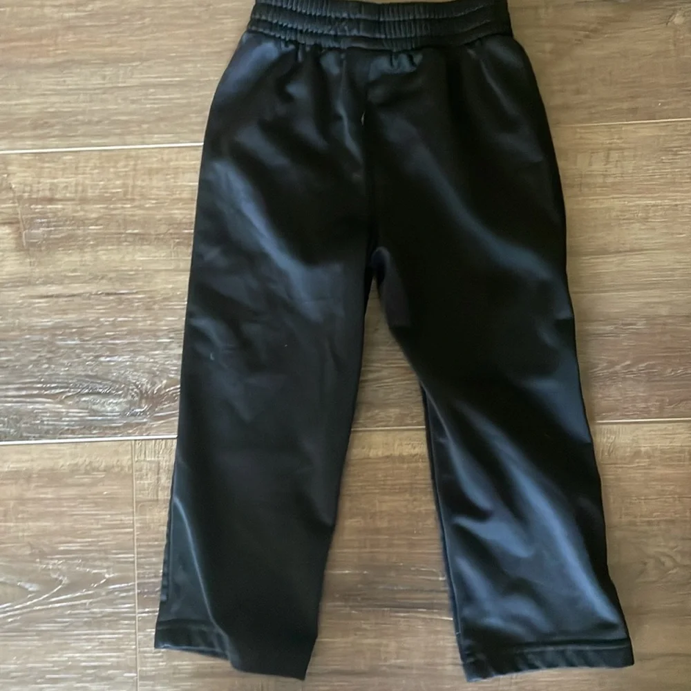 Under Armour, long black pants with elastic waist 2T